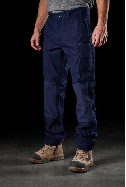 Navy / 28 / 32 Inseam